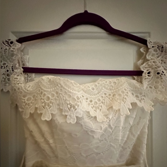 White off the shoulder midi dress - Picture 8 of 10